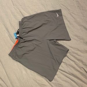 NWT Men’s Nike 2-in-1 Phenom Shorts // Size L